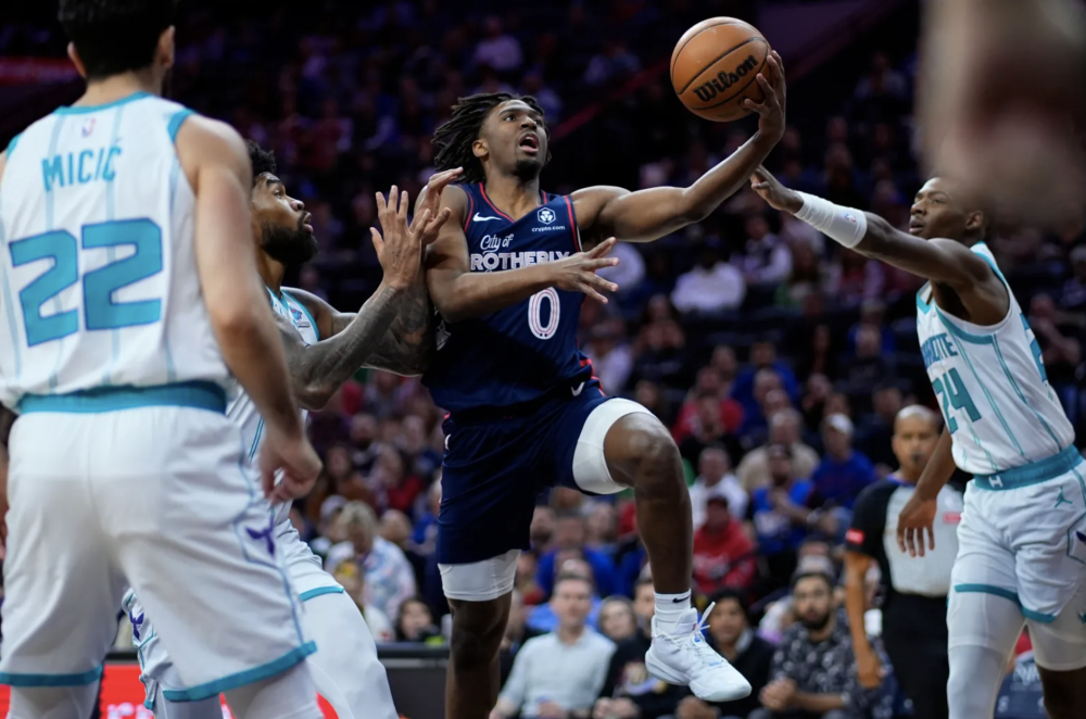 关于灰熊横扫加拿大男篮，西蒙斯统治全场的信息