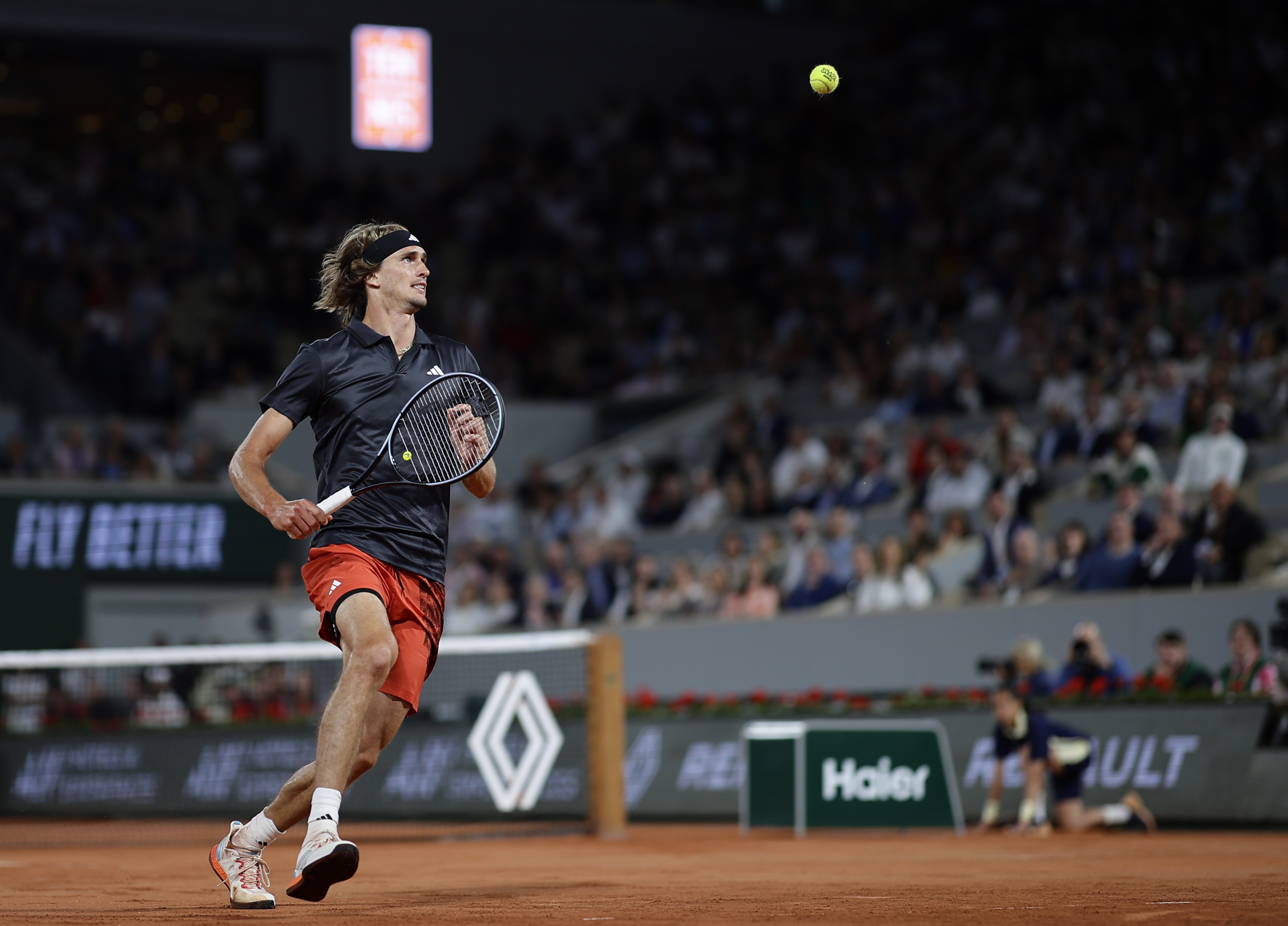 开云下载-包含法国网球队险胜英国网球队，兹维列夫打破历史纪录的词条