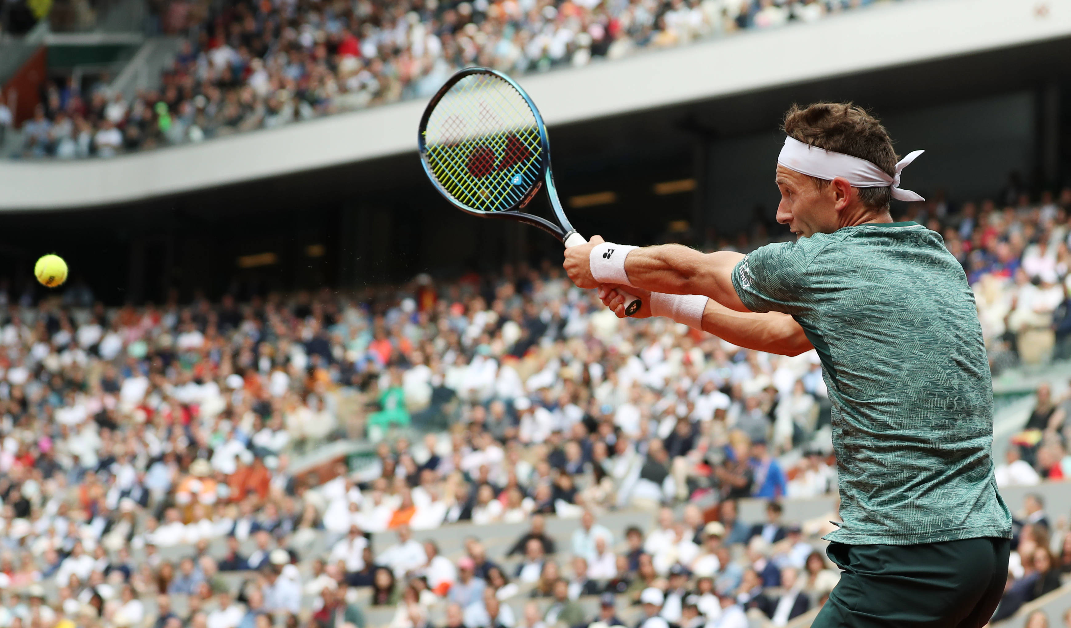 包含法国网球队绝杀澳大利亚网球队，纳达尔统治全场的词条