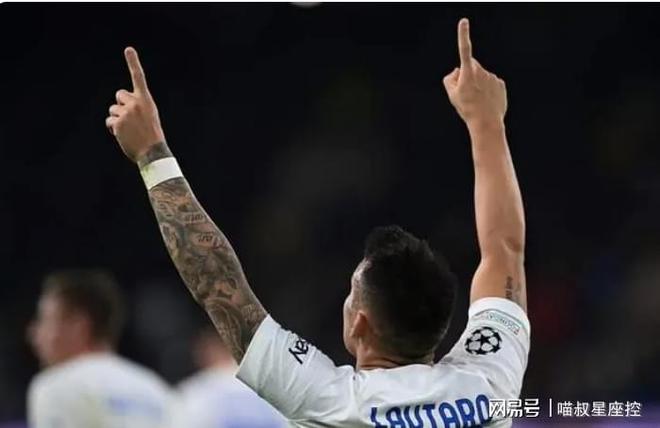 瑞典国家队中场得到主教练肯定,展现出色表现 瑞典国家队中场得到主教练肯定,展现出色表现