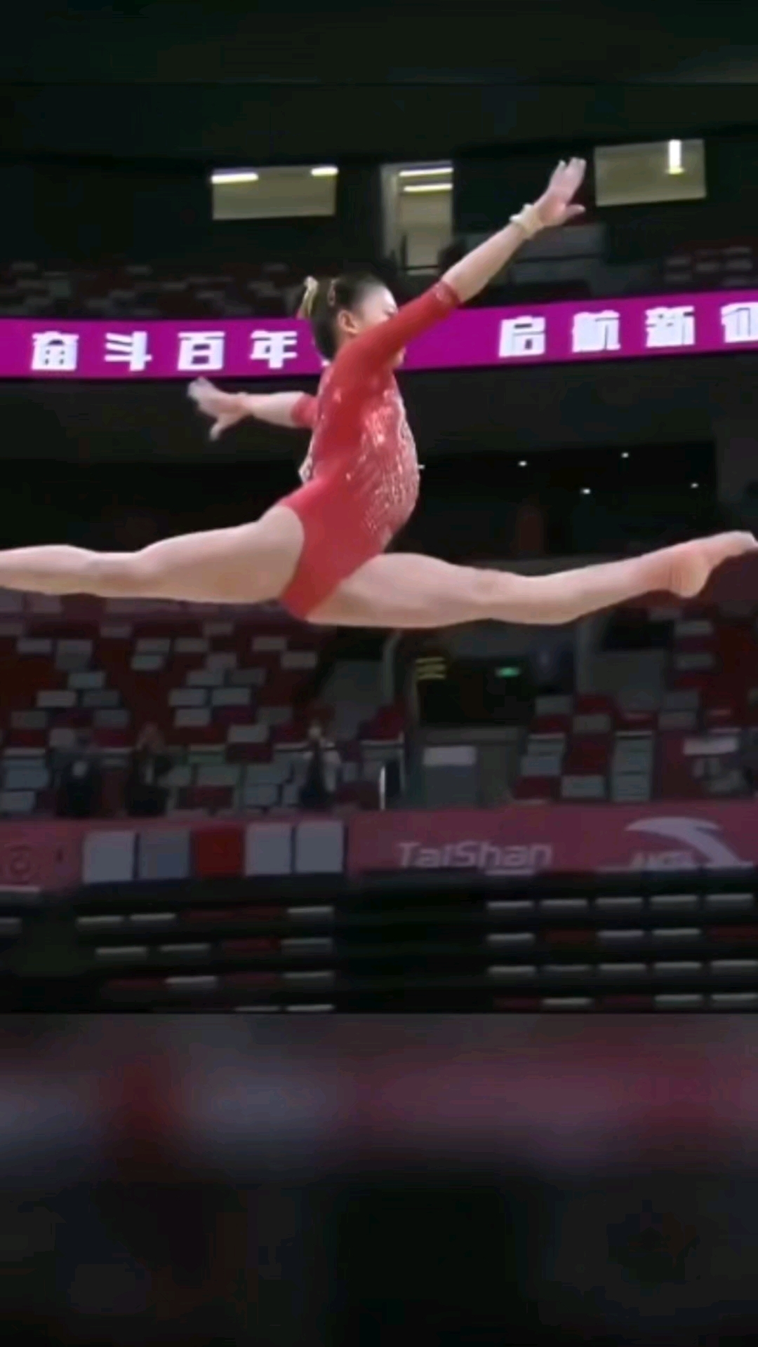 体操表演中选手花样翻新,大获成功的简单介绍 体操表演中选手花样翻新,大获成功的简单介绍