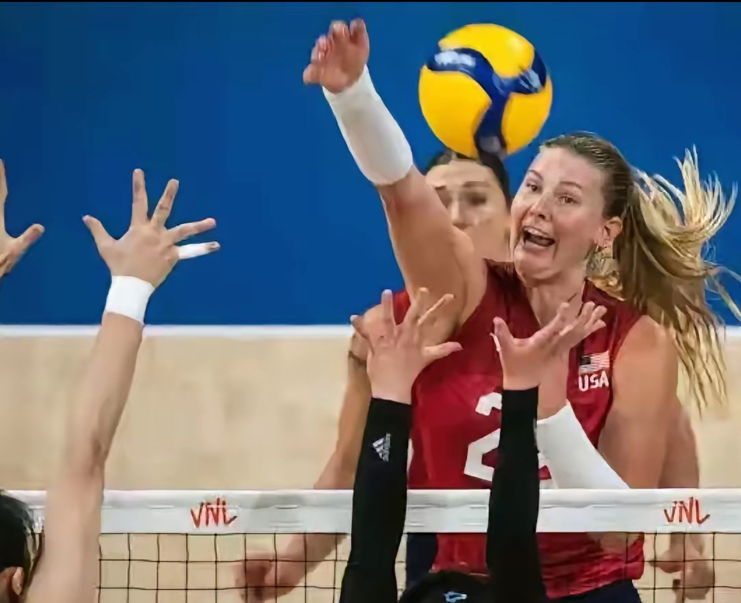 巴拿马女子排球队才华横溢,锁定前三 巴拿马女子排球队才华横溢,锁定前三