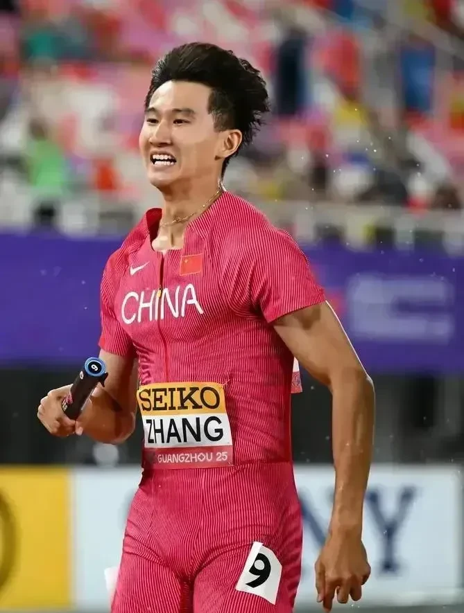 越南游泳选手刷新个人最佳成绩 越南游泳选手刷新个人最佳成绩