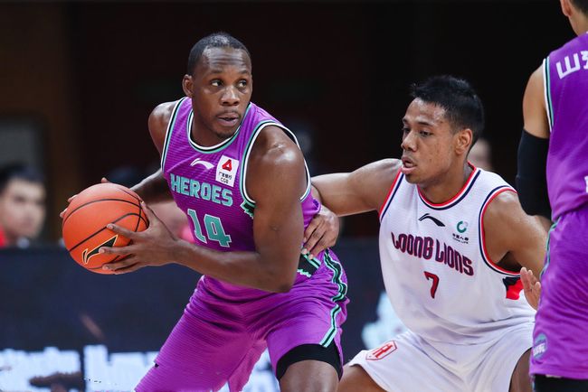 激战再次上演，挑战对手的巅峰不畏艰险的简单介绍