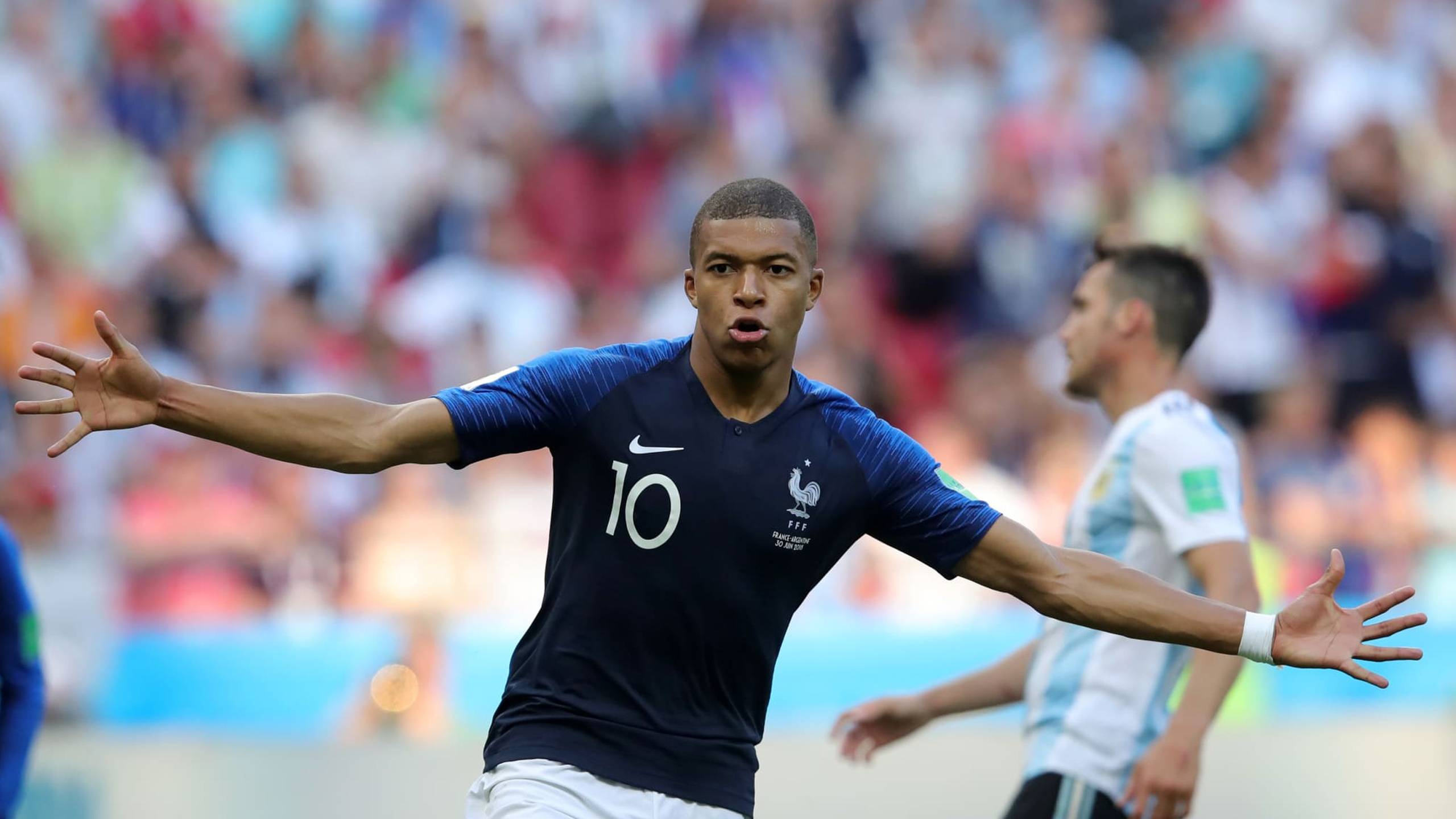 开云APP-法国足球联赛中球队实力拼尽全力