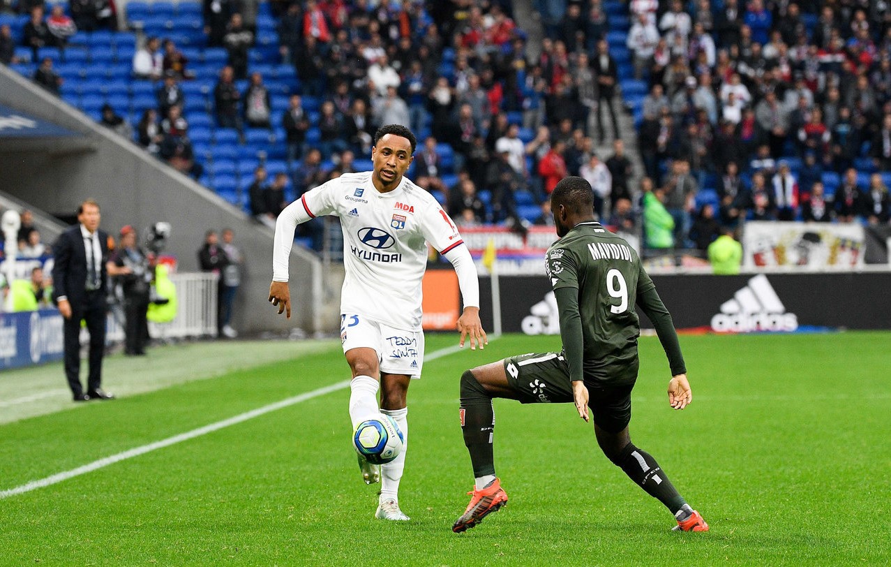 里昂客场取胜梅斯,实现反弹 里昂客场取胜梅斯,实现反弹