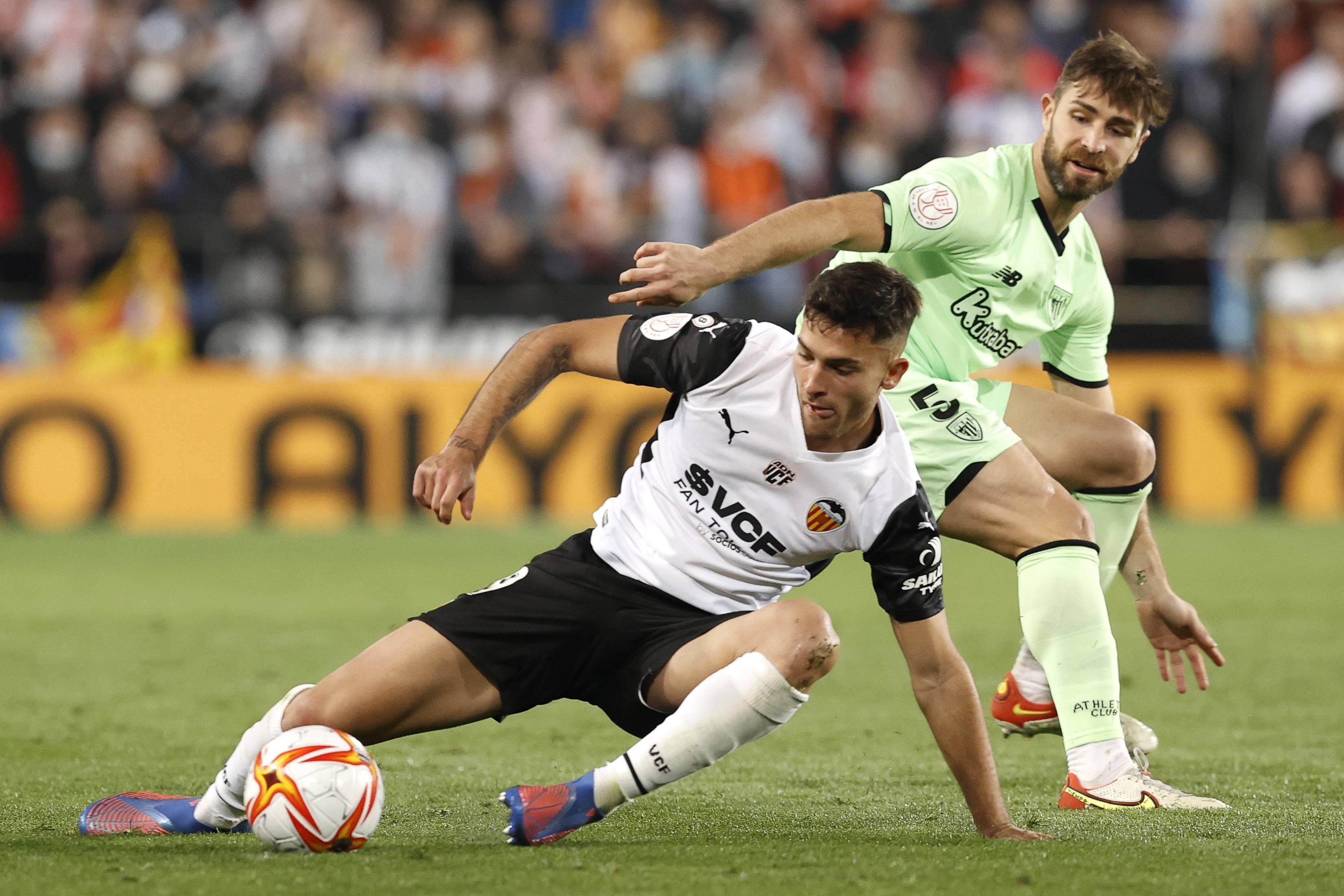 皇家马德里队闪耀夜空胜巴伦西亚队晋级欧洲联赛半决赛的简单介绍 皇家马德里队闪耀夜空胜巴伦西亚队晋级欧洲联赛半决赛的简单介绍