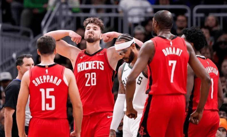 包含火箭险胜雄鹿，武切维奇带队取胜的词条