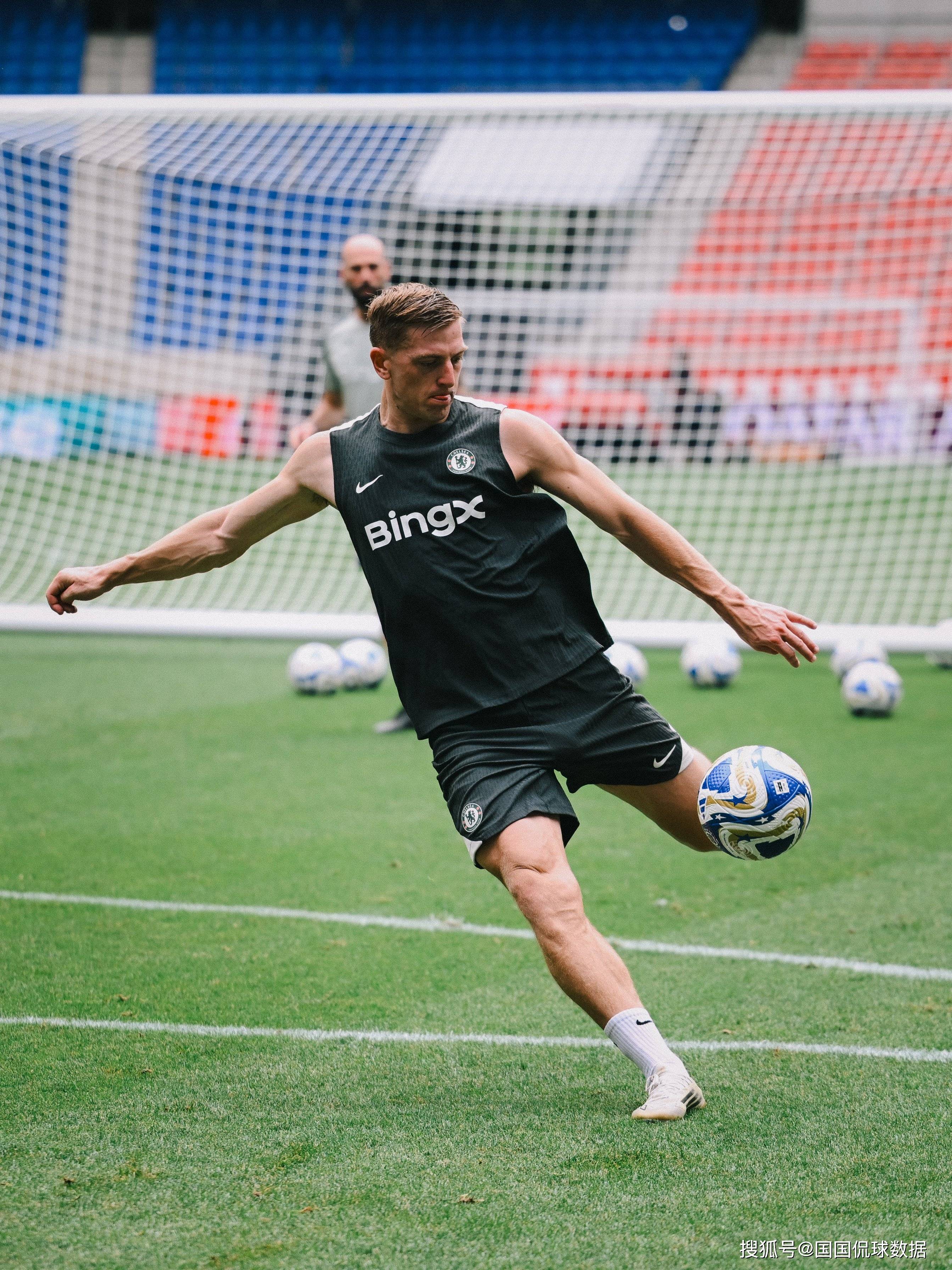 巴黎完胜切尔西，格纳布里带队取胜