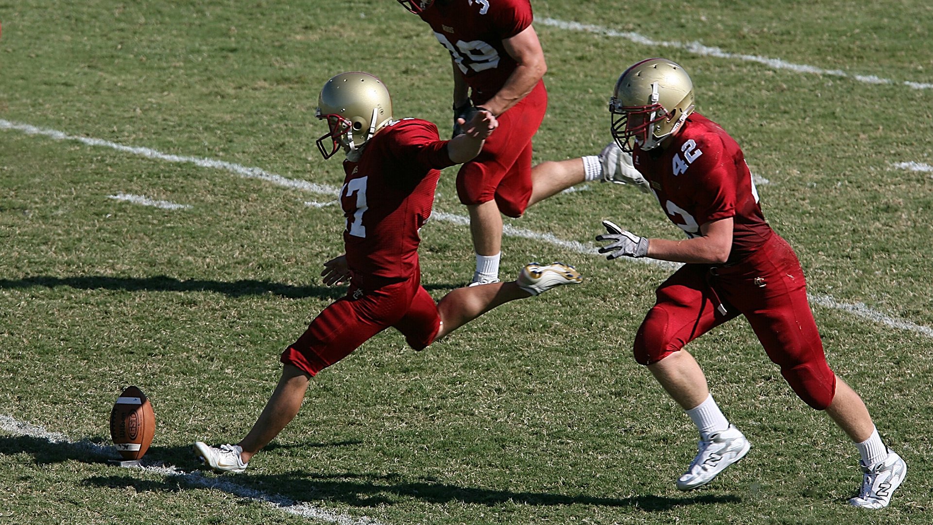 当意甲焦点战遇上新疆队稳稳拿下湖人—一场跨越时空的体育叙事解构