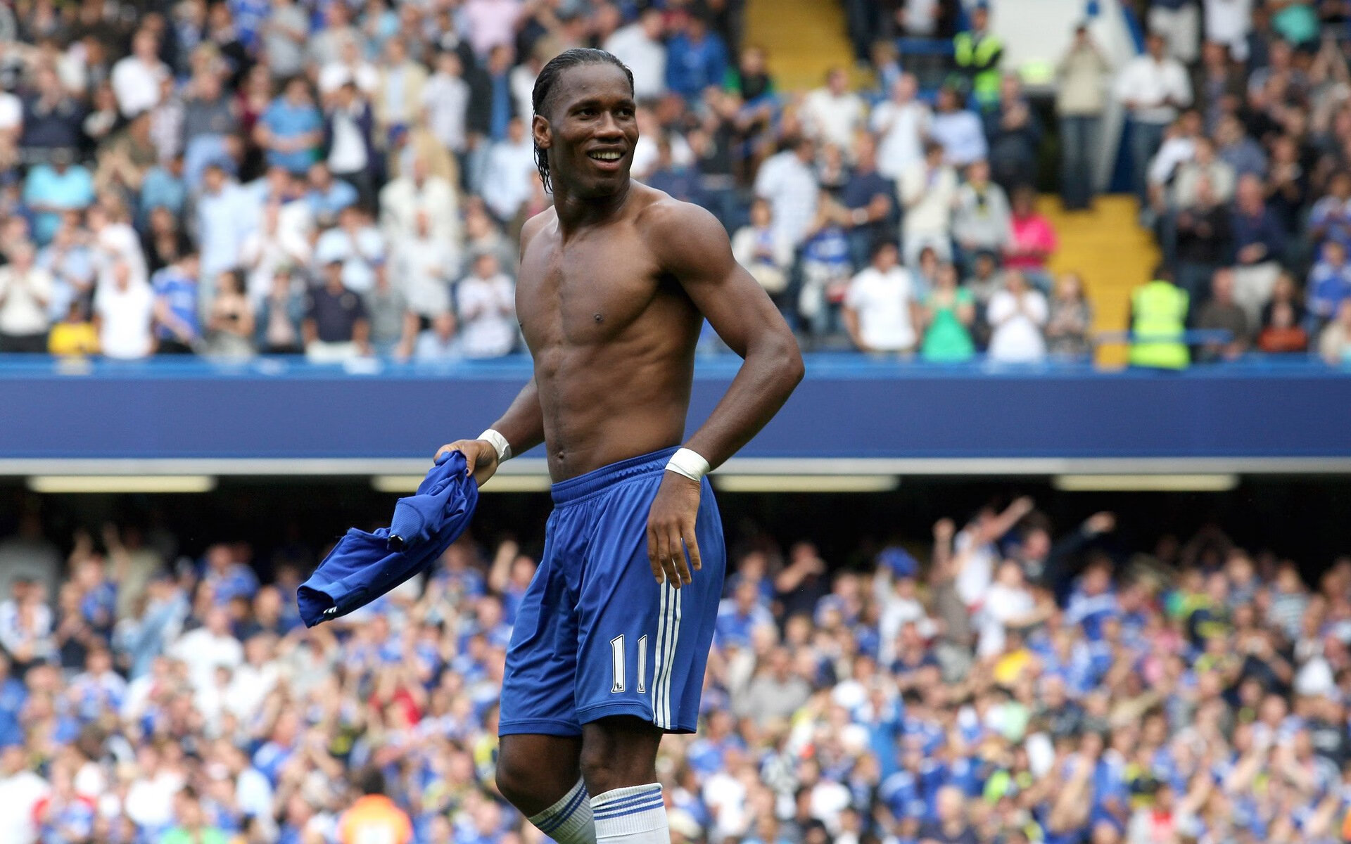 横扫之夜与纪录之光，篮网铁血防守下的乔治悲壮演出